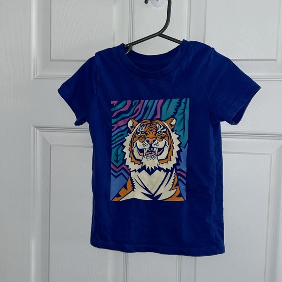 Boys three shirt short sleeve - Picture 2 of 3